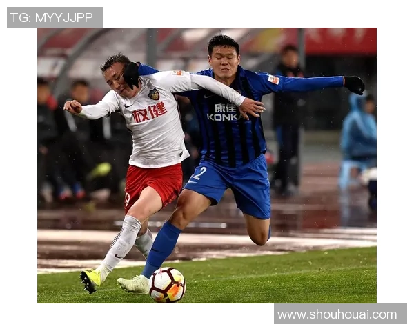 一方与权健激战正酣争夺中超联赛关键三分的精彩对决 一方与权健激战正酣争夺中超联赛关键三分的精彩对决