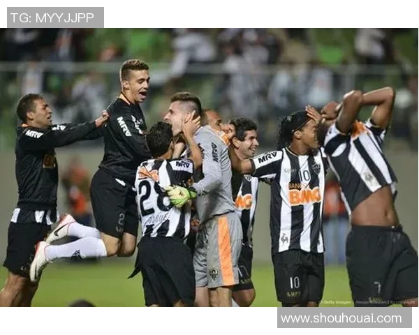 克鲁塞罗与巴竞技激战正酣谁将赢得这场巴西足球巅峰对决 克鲁塞罗与巴竞技激战正酣谁将赢得这场巴西足球巅峰对决